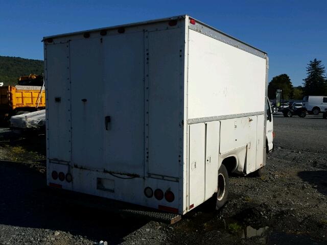 4KLB4B1U94J802704 - 2004 ISUZU NPR WHITE photo 4