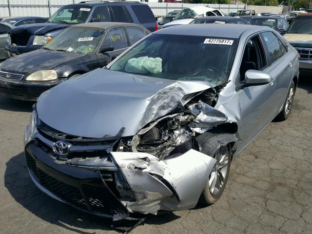 4T1BF1FK6GU178323 - 2016 TOYOTA CAMRY LE SILVER photo 2