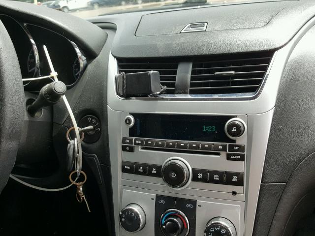 1G1ZC5EU9BF358584 - 2011 CHEVROLET MALIBU 1LT SILVER photo 9