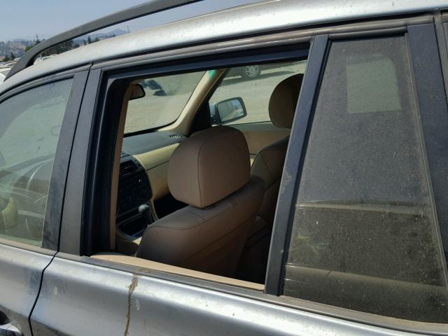 WBXPA73475WC49568 - 2005 BMW X3 2.5I SILVER photo 9