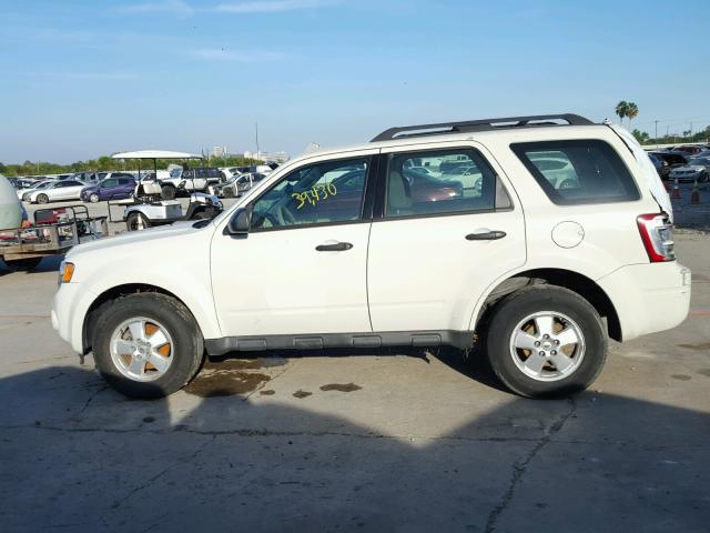 1FMCU0C77CKC47885 - 2012 FORD ESCAPE XLS WHITE photo 9