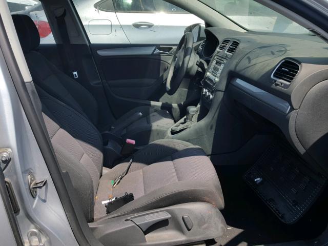 WVWDB7AJ6AW337704 - 2010 VOLKSWAGEN GOLF SILVER photo 5