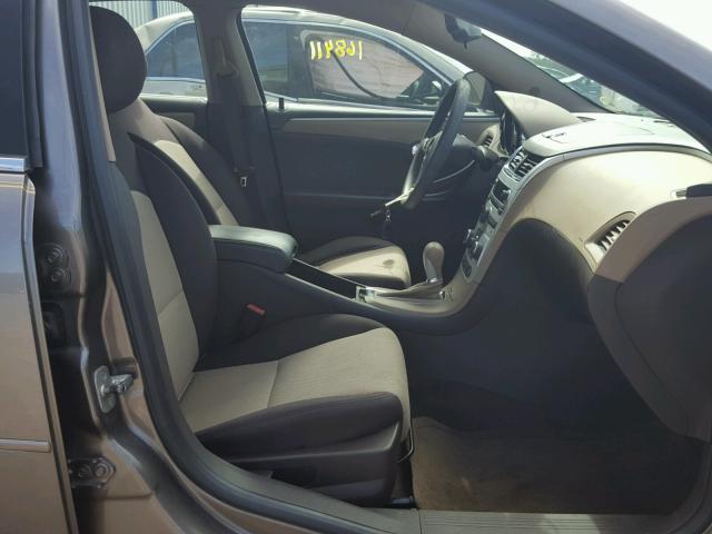 1G1ZB5EB3A4147439 - 2010 CHEVROLET MALIBU LS GOLD photo 5