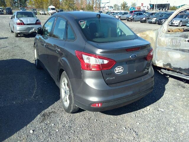 1FADP3F26EL384627 - 2014 FORD FOCUS SE GRAY photo 3