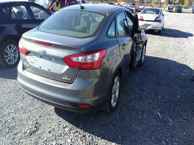 1FADP3F26EL384627 - 2014 FORD FOCUS SE GRAY photo 4