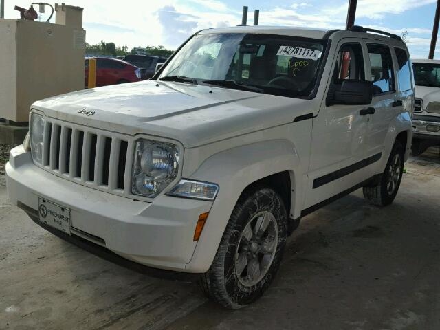 1J8GP28K08W218467 - 2008 JEEP LIBERTY SP WHITE photo 2