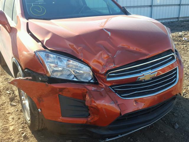 KL7CJLSB3GB627832 - 2016 CHEVROLET TRAX ORANGE photo 9