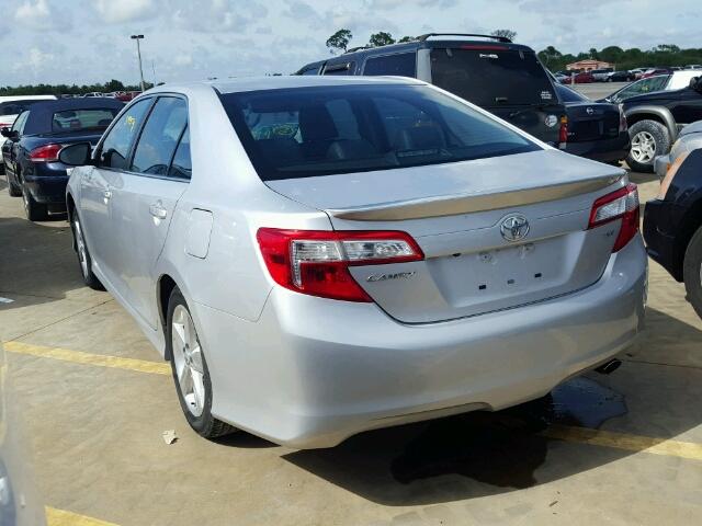 4T1BF1FKXEU411312 - 2014 TOYOTA CAMRY L SILVER photo 3