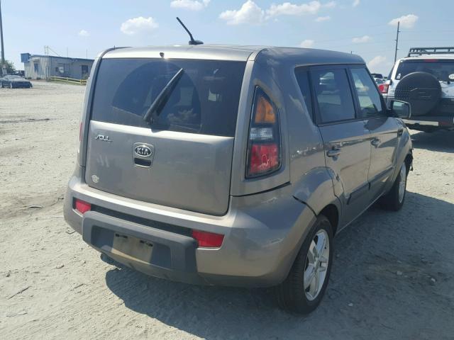 KNDJT2A23B7305929 - 2011 KIA SOUL + GRAY photo 4