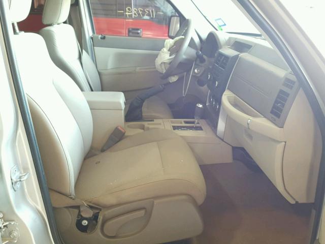 1J8GP28K29W504418 - 2009 JEEP LIBERTY SP SILVER photo 5