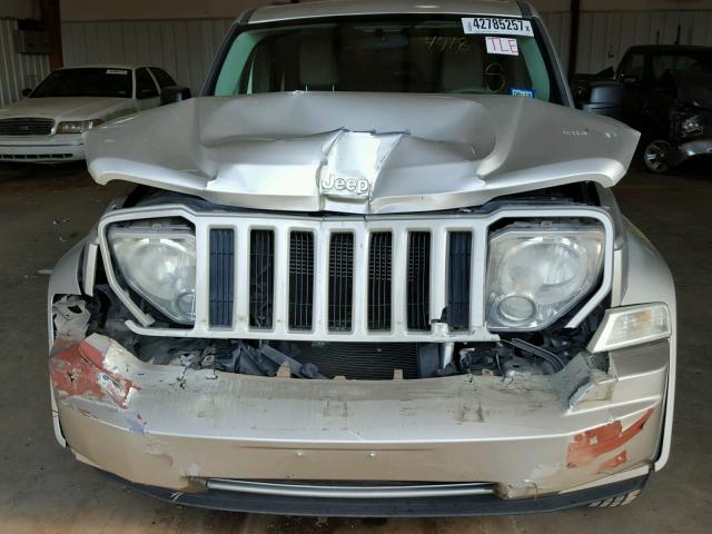 1J8GP28K29W504418 - 2009 JEEP LIBERTY SP SILVER photo 7