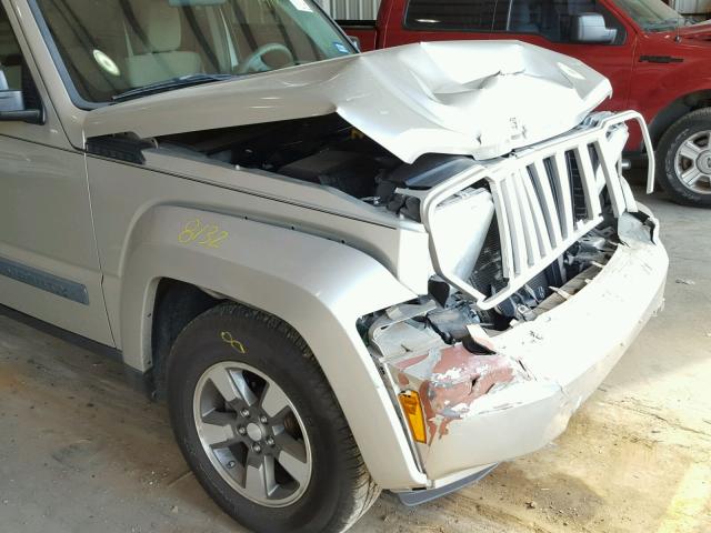 1J8GP28K29W504418 - 2009 JEEP LIBERTY SP SILVER photo 9