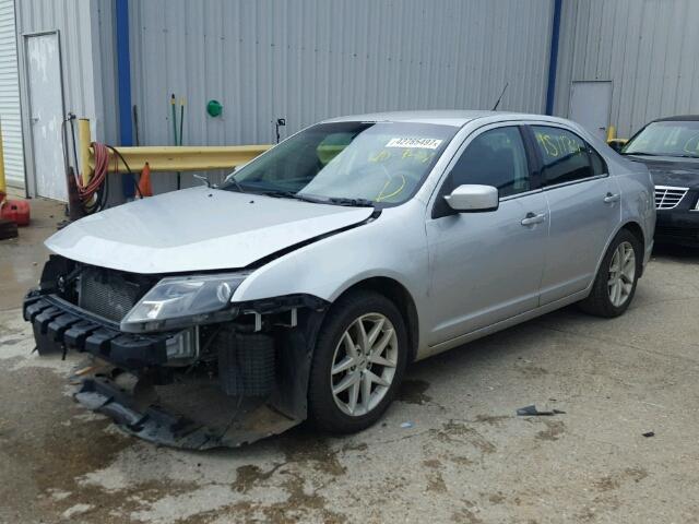 3FAHP0HA9CR260581 - 2012 FORD FUSION SE SILVER photo 2