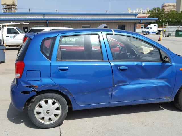 KL1TJ62684B185785 - 2004 CHEVROLET AVEO LS BLUE photo 9