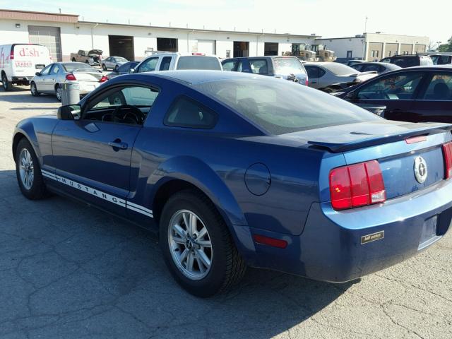 1ZVFT80N075244298 - 2007 FORD MUSTANG BLUE photo 3