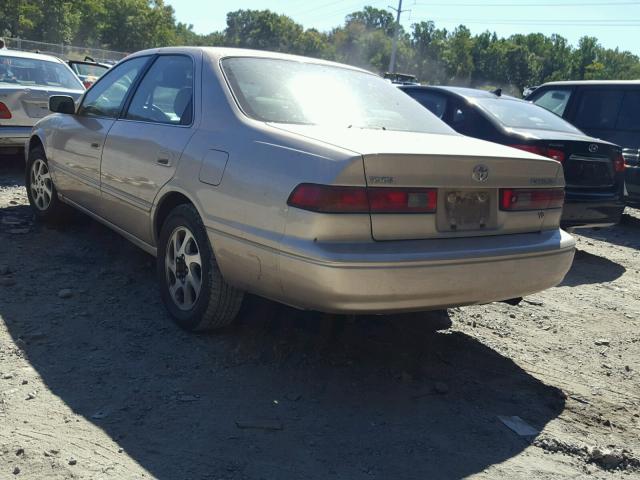 JT2BF28KXW0090607 - 1998 TOYOTA CAMRY LE WHITE photo 3