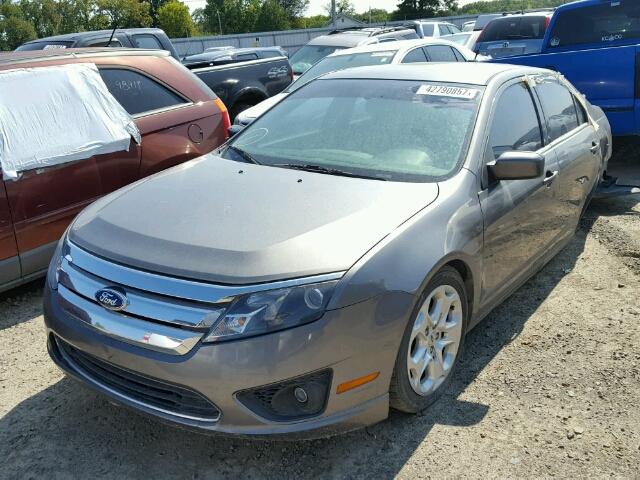 3FAHP0HA6AR372235 - 2010 FORD FUSION SE GRAY photo 2