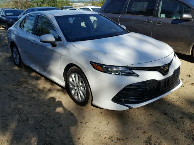 JTNB11HK9J3004433 - 2018 TOYOTA CAMRY L 白色 照片 1