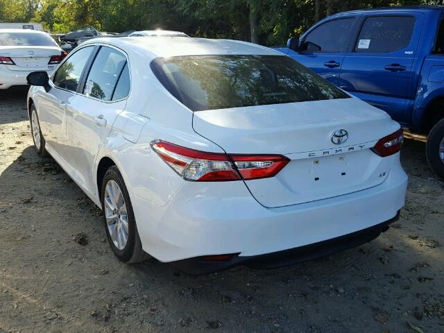 JTNB11HK9J3004433 - 2018 TOYOTA CAMRY L 白色 照片 3