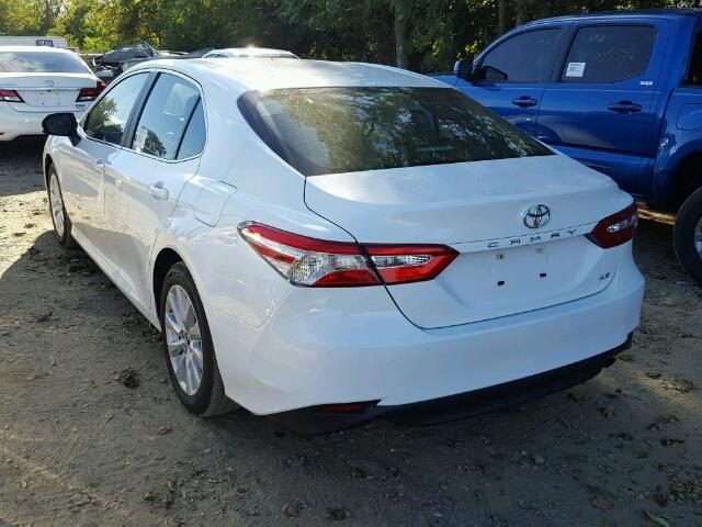 JTNB11HK9J3004433 - 2018 TOYOTA CAMRY L WHITE photo 3