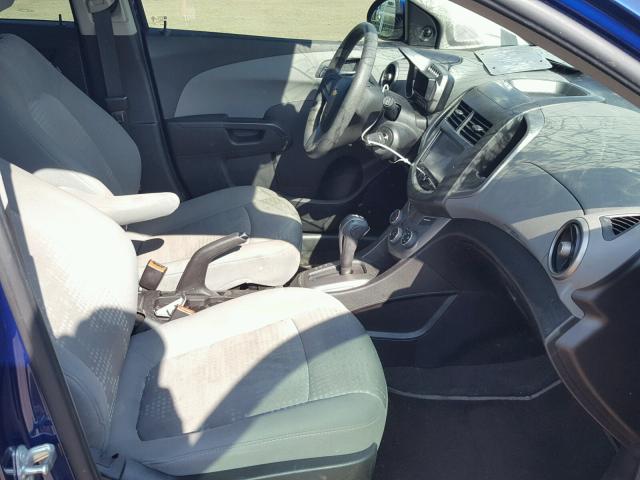 1G1JA6SH3E4187962 - 2014 CHEVROLET SONIC LS BLUE photo 5