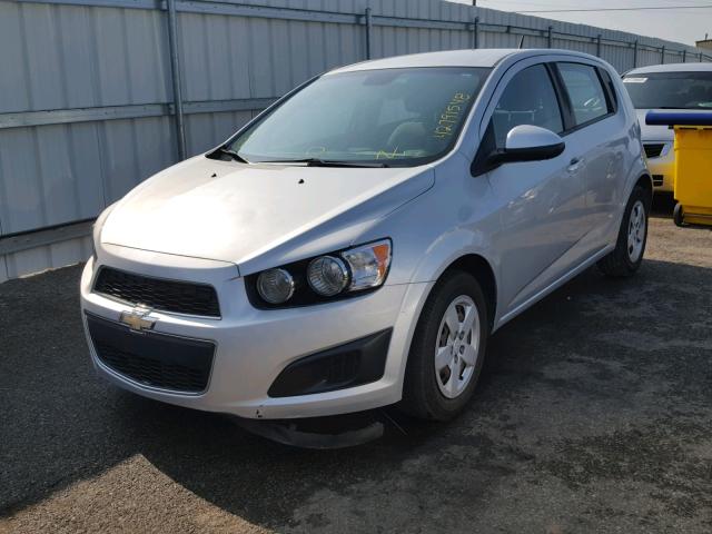 1G1JB6SH9D4132220 - 2013 CHEVROLET SONIC LS 银色 照片 2