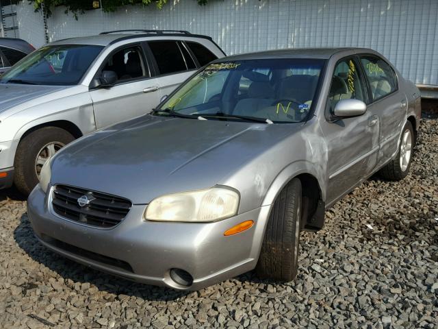 JN1CA31D11T816022 - 2001 NISSAN MAXIMA GXE SILVER photo 2