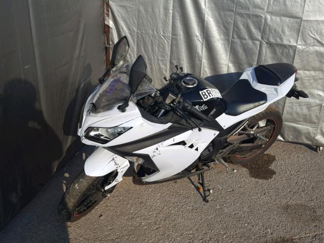 JKAEX8B18EA008977 - 2014 KAWASAKI EX300 B WHITE photo 2