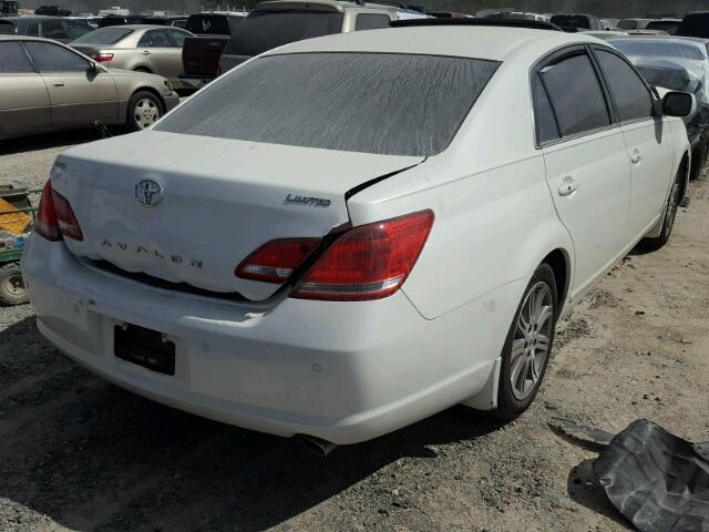 4T1BK36B36U165664 - 2006 TOYOTA AVALON XL WHITE photo 4