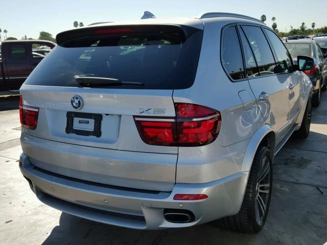 5UXZV4C55D0E14518 - 2013 BMW X5 XDRIVE3 SILVER photo 4