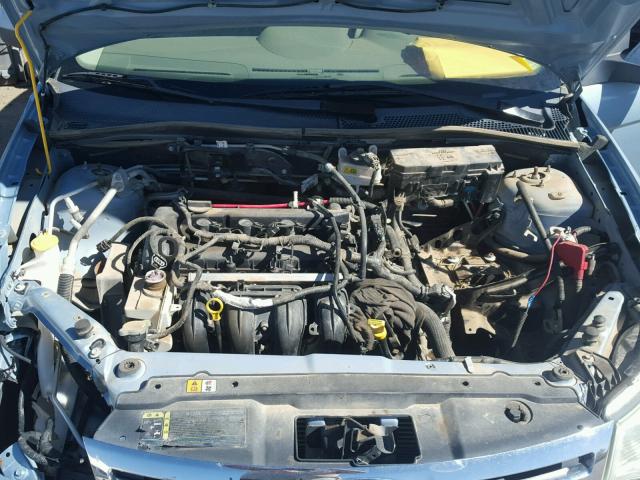 1FAHP35N28W120336 - 2008 FORD FOCUS SE BLUE photo 7