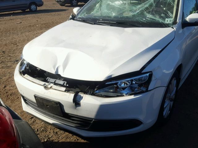 3VWDP7AJ0DM438238 - 2013 VOLKSWAGEN JETTA SE WHITE photo 9