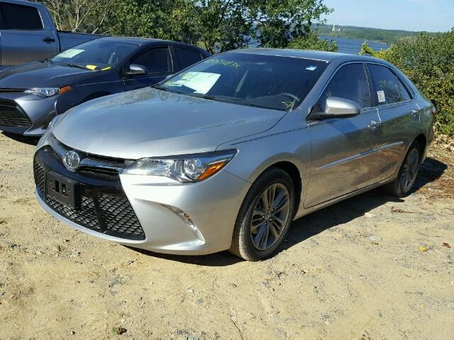 4T1BF1FK9HU343847 - 2017 TOYOTA CAMRY LE GRAY photo 2