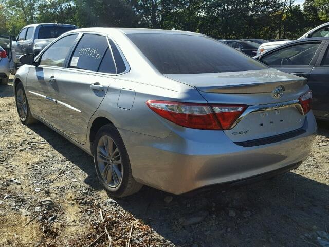 4T1BF1FK9HU343847 - 2017 TOYOTA CAMRY LE GRAY photo 3