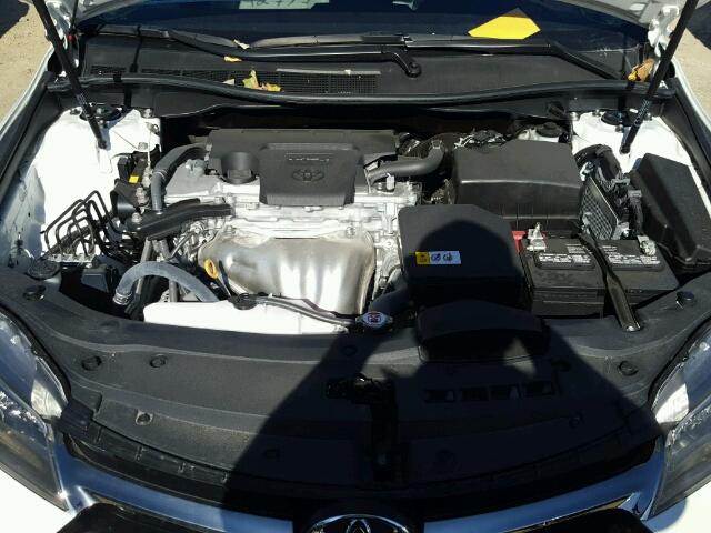 4T1BF1FK6HU399079 - 2017 TOYOTA CAMRY LE 白色 照片 7
