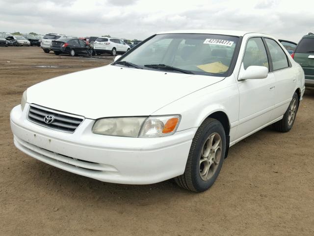 JT2BG22K8Y0458890 - 2000 TOYOTA CAMRY WHITE photo 2