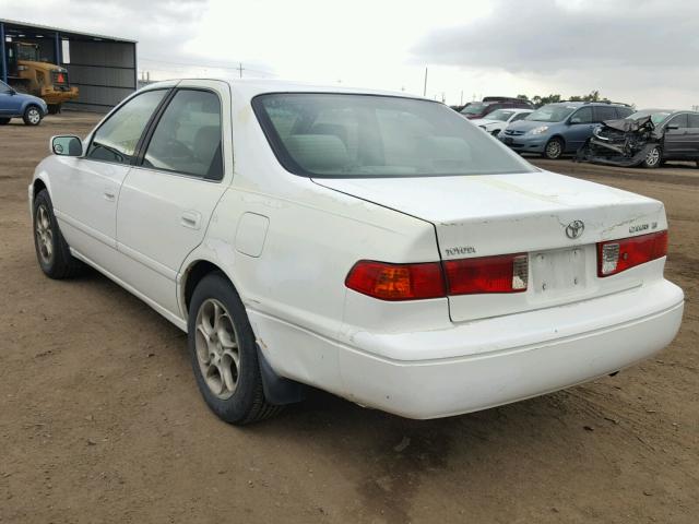 JT2BG22K8Y0458890 - 2000 TOYOTA CAMRY WHITE photo 3