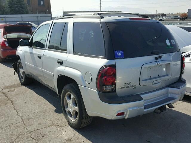 1GNDT13S682207981 - 2008 CHEVROLET TRAILBLAZE SILVER photo 3