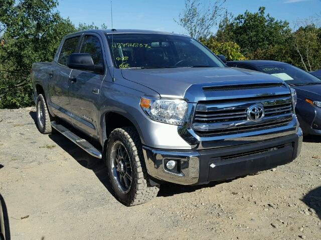 5TFDW5F15HX599378 - 2017 TOYOTA TUNDRA CRE GRAY photo 1