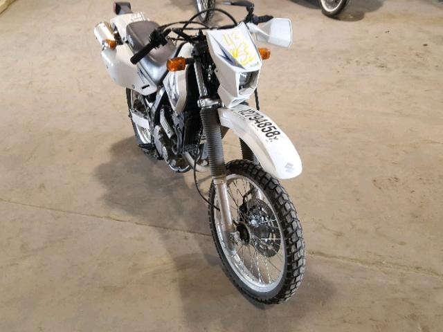 JS1SP46A5B2100950 - 2011 SUZUKI DR650 SE WHITE photo 1