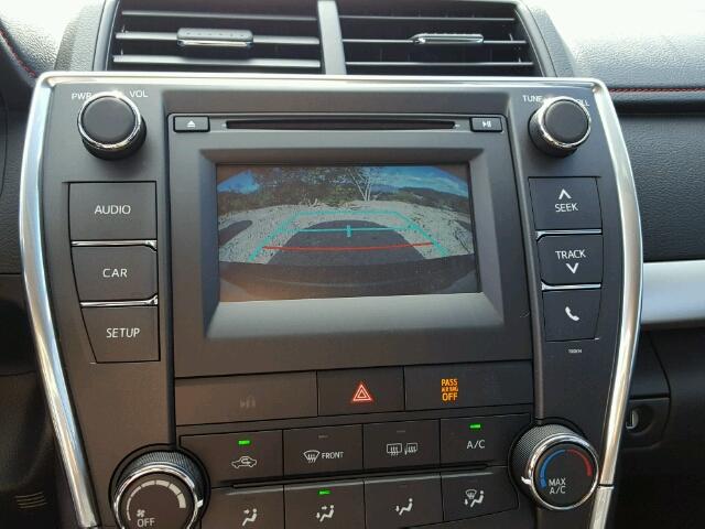 4T1BF1FK4HU430345 - 2017 TOYOTA CAMRY LE ნაცრისფერი ფოტო 9