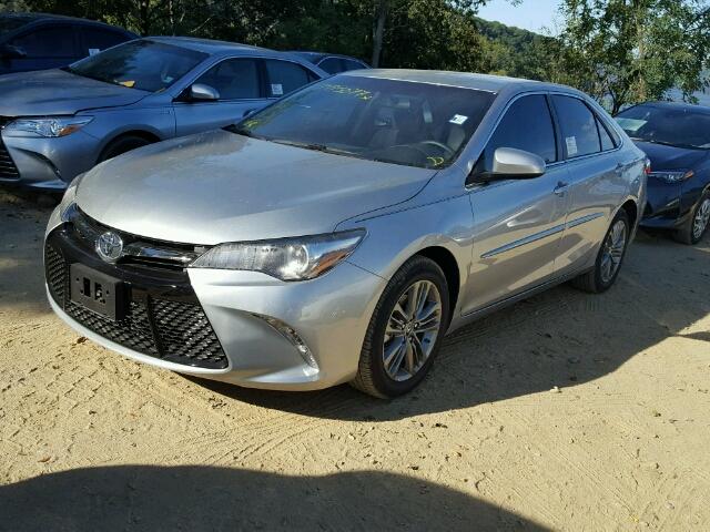 4T1BF1FK5HU690558 - 2017 TOYOTA CAMRY LE SILVER photo 2