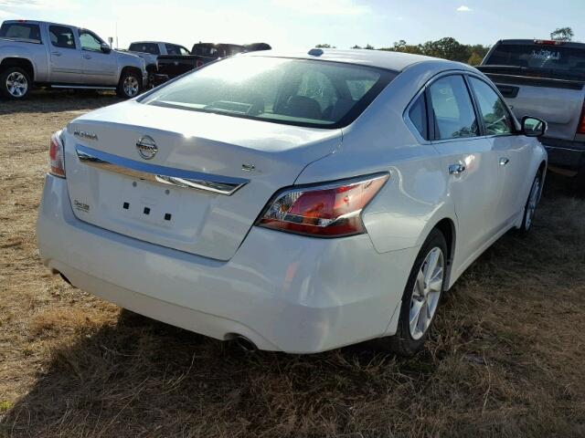 1N4AL3AP7FN335699 - 2015 NISSAN ALTIMA WHITE photo 4