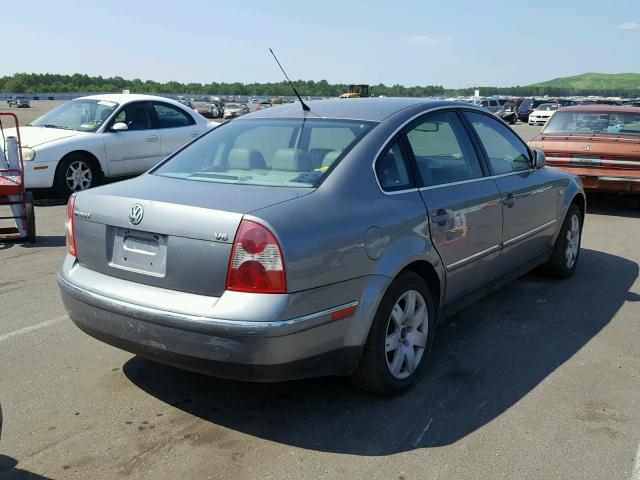 WVWRH63B32P126542 - 2002 VOLKSWAGEN PASSAT GLX GRAY photo 4