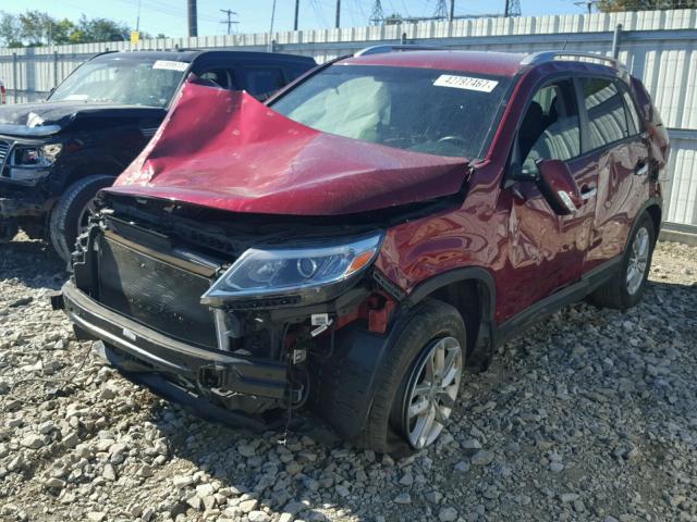 5XYKT4A62FG631667 - 2015 KIA SORENTO MAROON photo 2