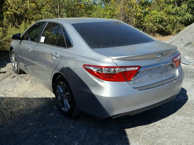 4T1BF1FK9HU698551 - 2017 TOYOTA CAMRY LE GRAY photo 3