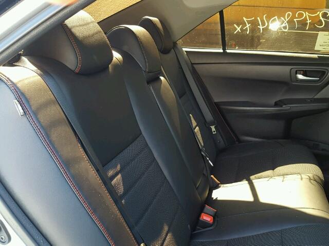 4T1BF1FK9HU698551 - 2017 TOYOTA CAMRY LE 灰色 照片 6