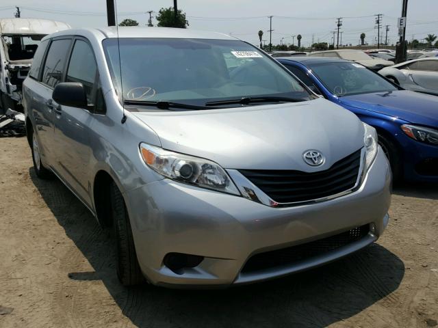 5TDZK3DC8ES428653 - 2014 TOYOTA SIENNA BAS SILVER photo 1