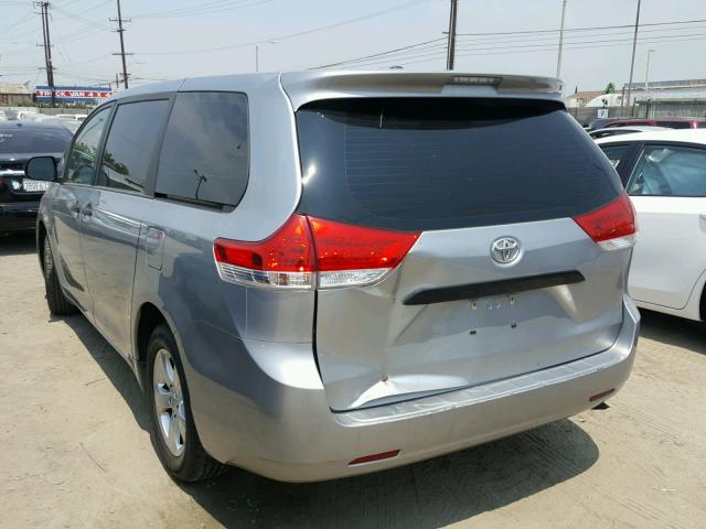 5TDZK3DC8ES428653 - 2014 TOYOTA SIENNA BAS SILVER photo 3