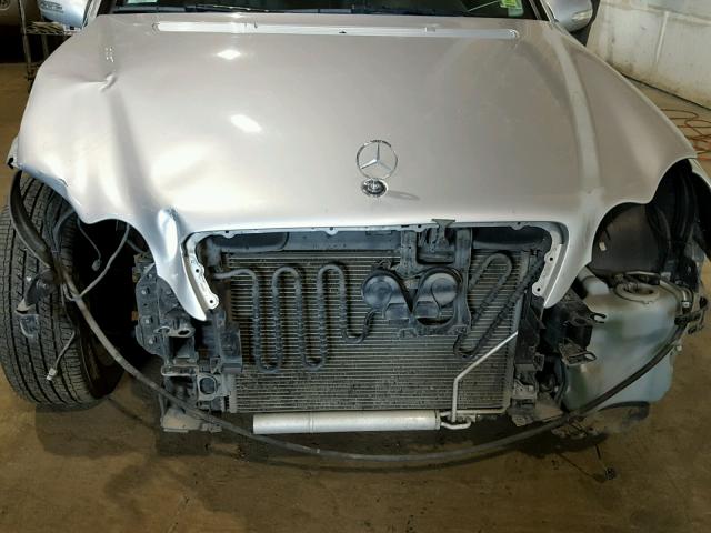 WDBRF92H27F902703 - 2007 MERCEDES-BENZ C 280 4MAT SILVER photo 9